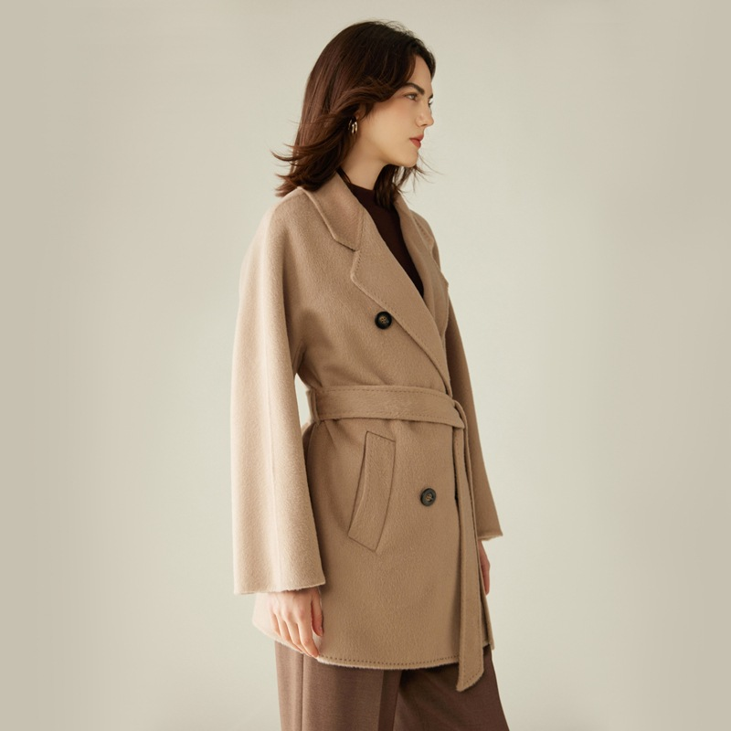 Camel double-faced wool coat for women, new winter style, loose fit, mid-length, Hepburn style wool coat.