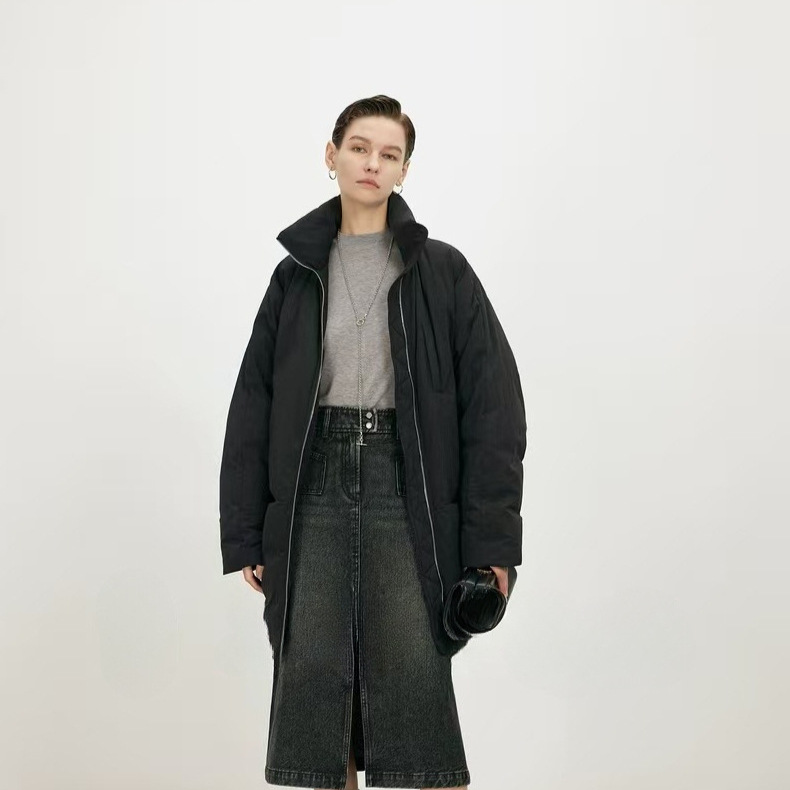 Japanese-style minimalist slightly wrinkled 90% white goose down jacket, warm and lightweight batwing sleeves, mid-length down jacket for women.