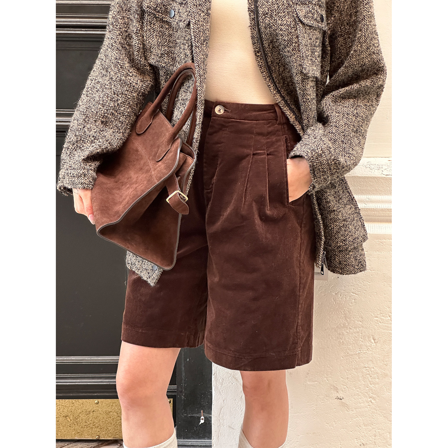 Retro corduroy cotton straight leg mid-length shorts for women, size 25, autumn/winter, mid-high waist, flattering, stylish Bermuda casual five-point pants