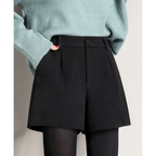 Women's grey shorts, autumn and winter, versatile, 2025 new style, high-waisted A-line, plus size, casual suit pants.