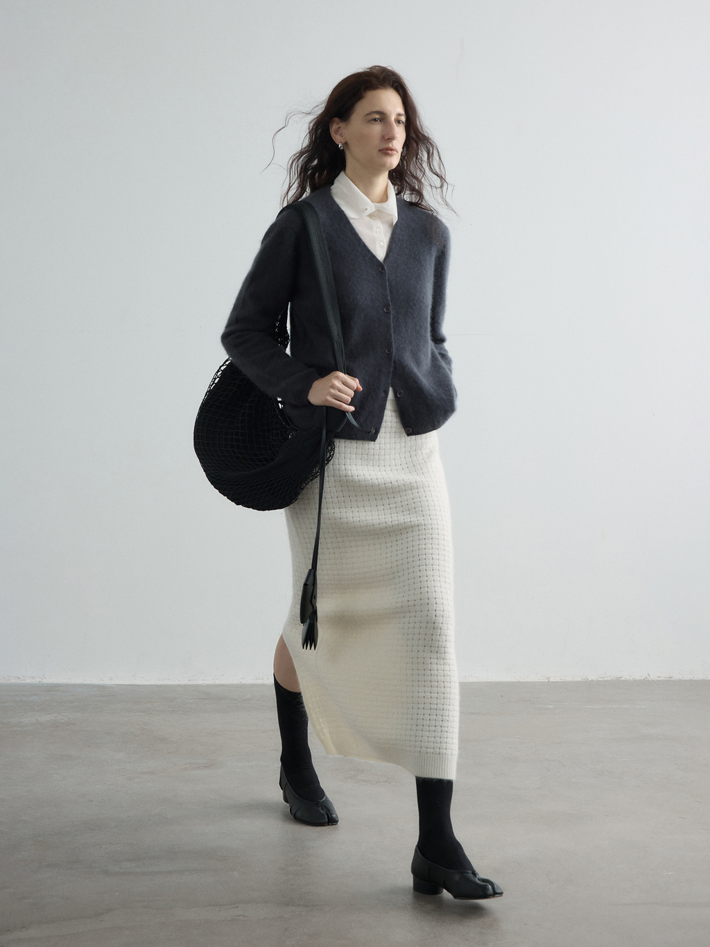 Cashmere-like, soft and fluffy woolen knitted V-neck sweater