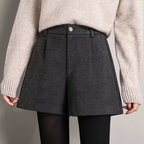 Women's grey shorts, autumn and winter, versatile, 2025 new style, high-waisted A-line, plus size, casual suit pants.