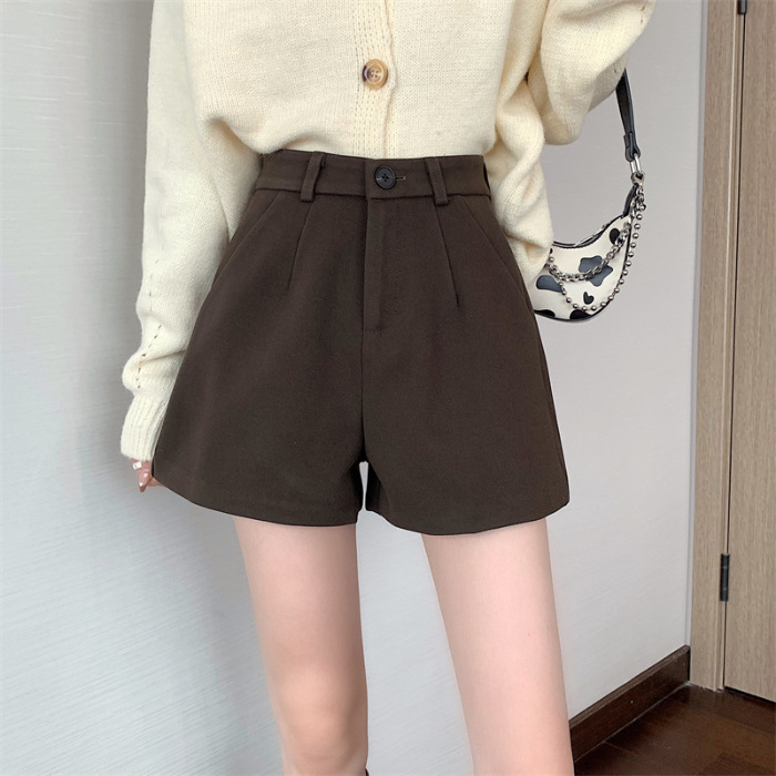 Women's grey shorts, autumn and winter, versatile, 2025 new style, high-waisted A-line, plus size, casual suit pants.