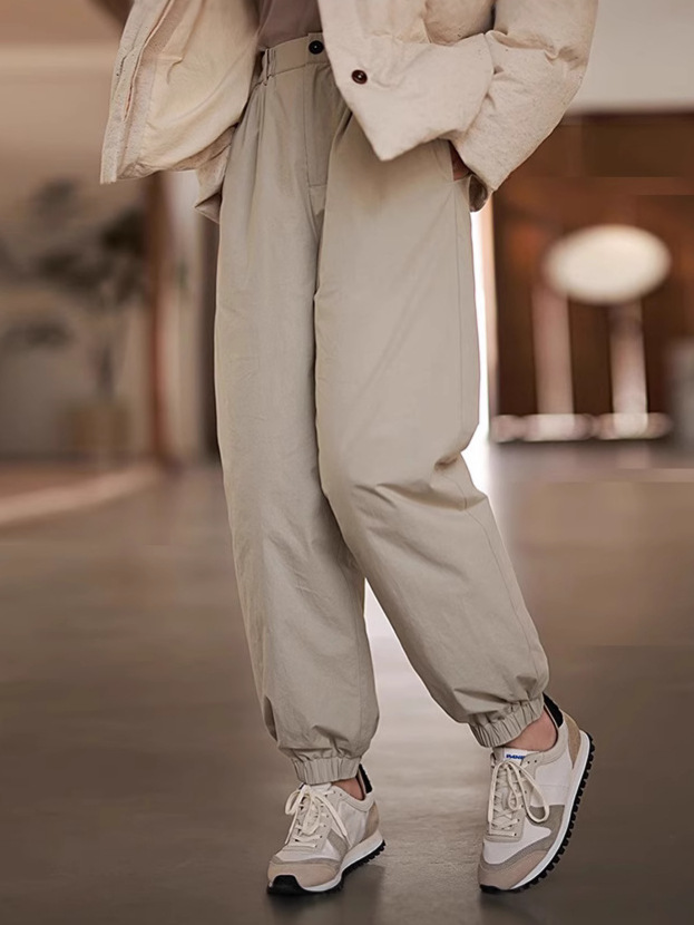 High-end down pants for women – a new, thicker version of the winter down leggings for ladies.