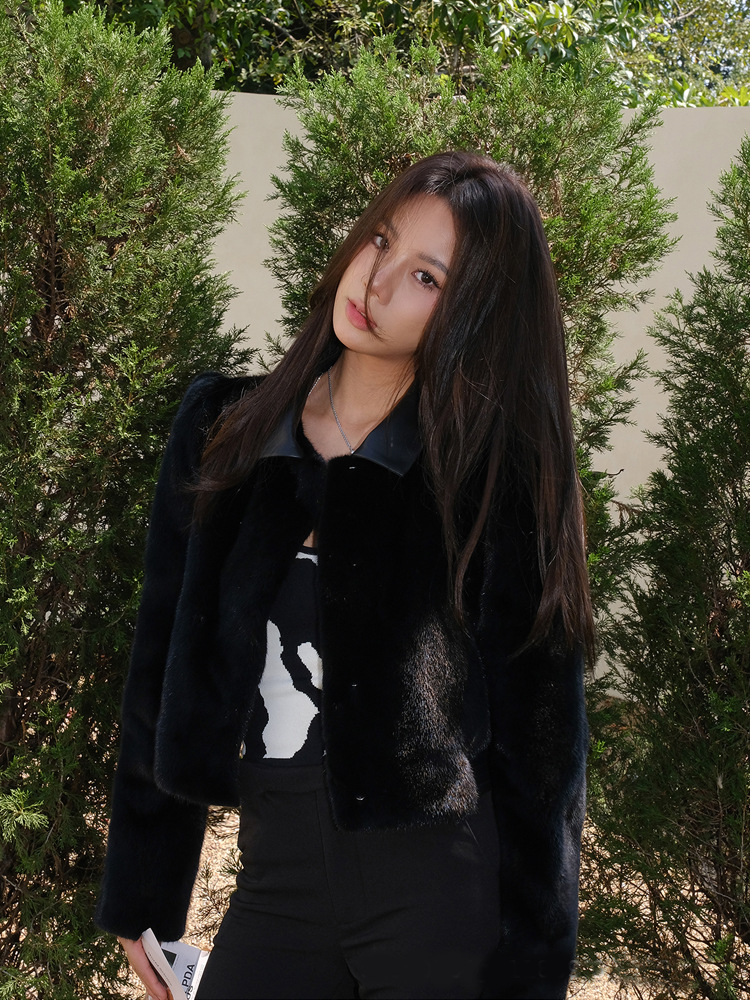 Young women's short mink coat with square collar, 2025 new winter style, faux mink fur, eco-friendly.