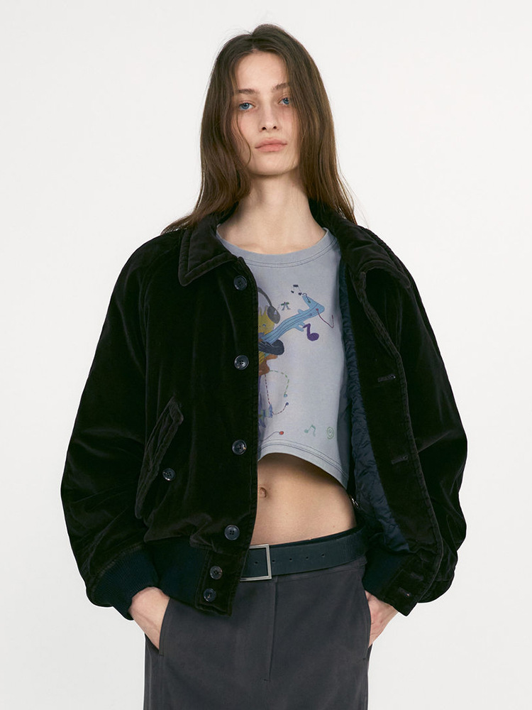 Retro, versatile, and washable fleece jacket for women – a new autumn/winter style with a loose fit that helps to slim the figure, as well as a long-sleeved design and a turn-down collar.