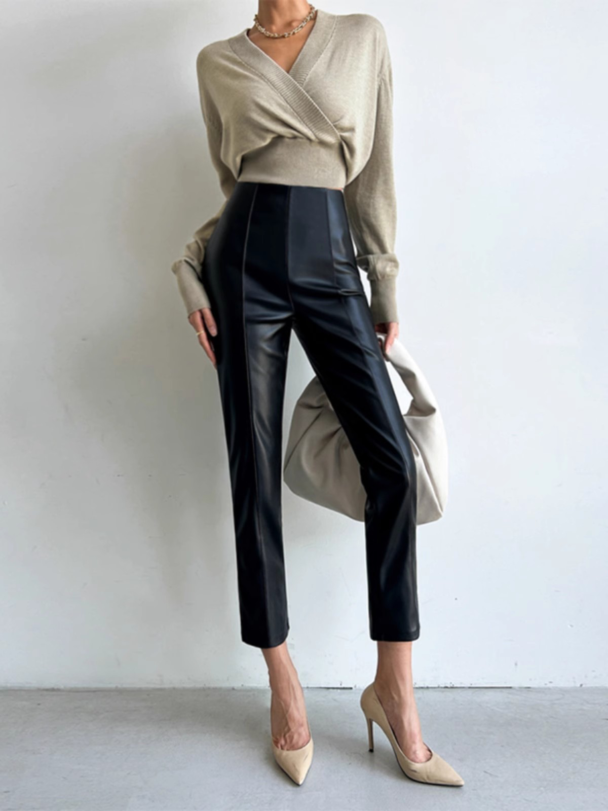 Women's 2025 Autumn/Winter New Style High-Waisted Cropped Skinny Leather Pants, High-Quality PU Leather Straight Leg Base Pants