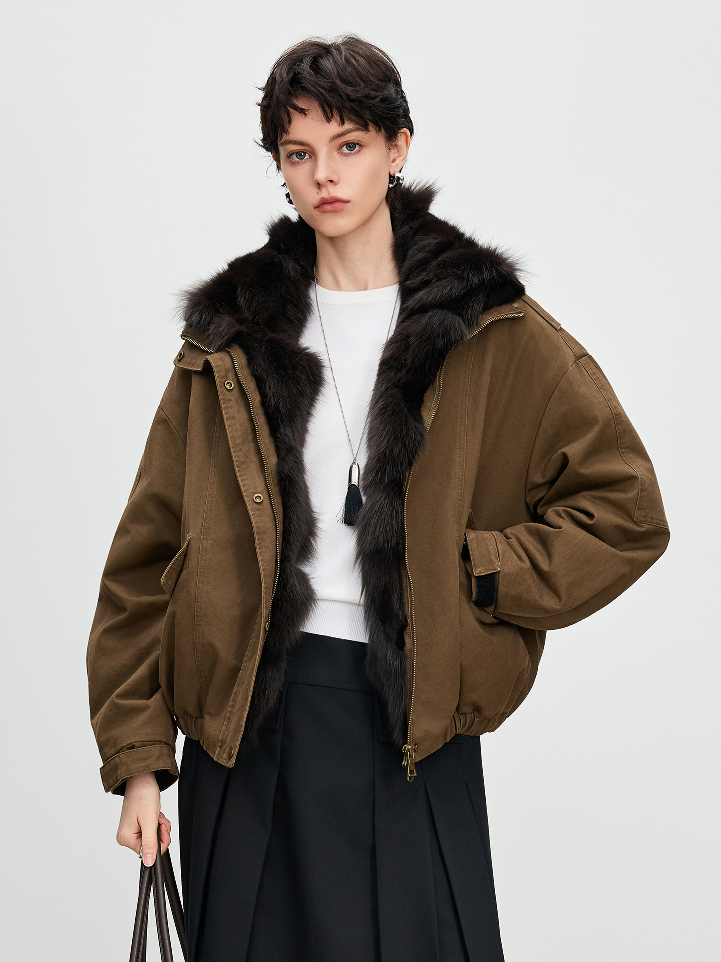 New imported fur coat with fox fur lining, designed for young people, available in denim jacket style.