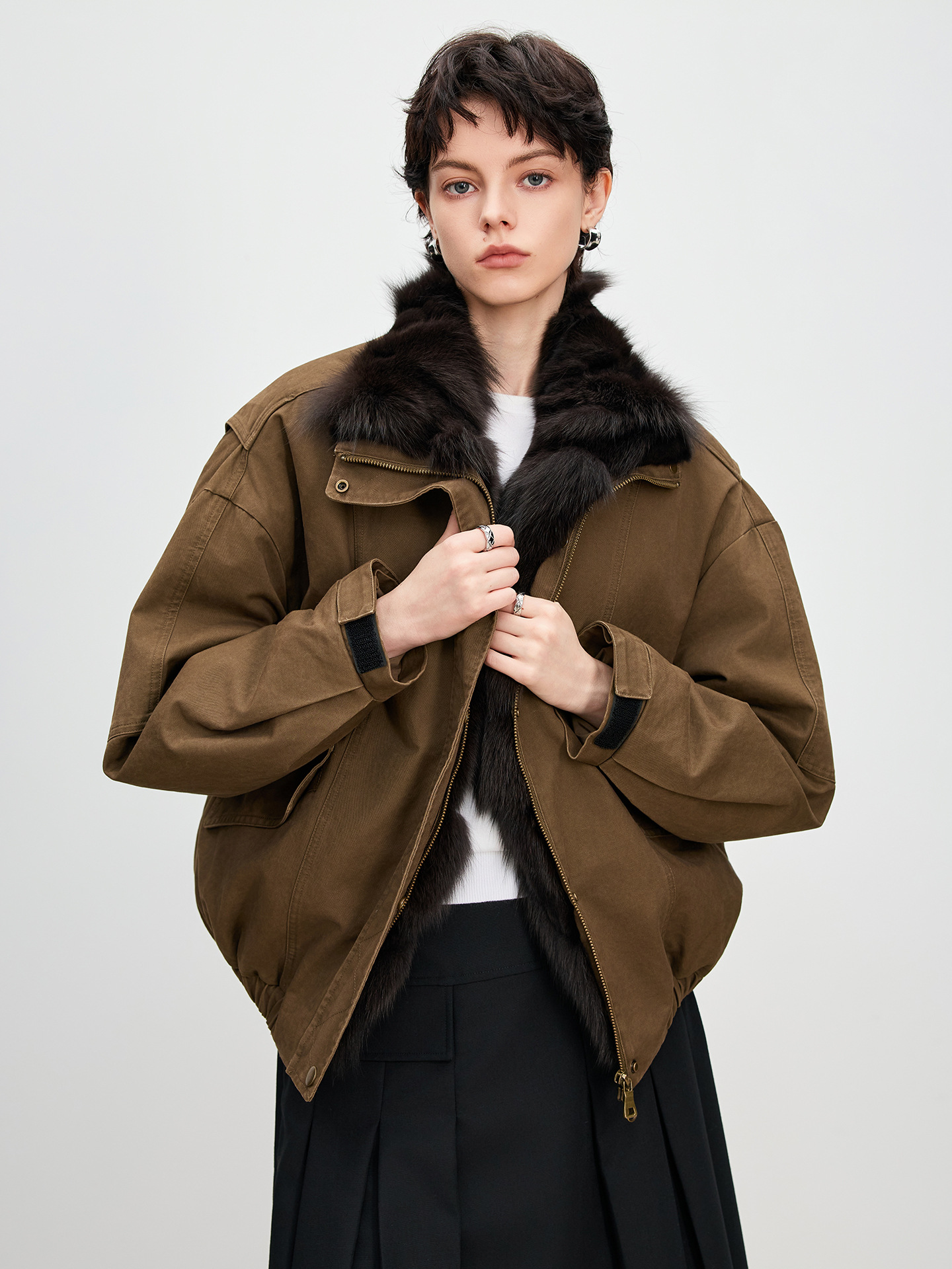 New imported fur coat with fox fur lining, designed for young people, available in denim jacket style.