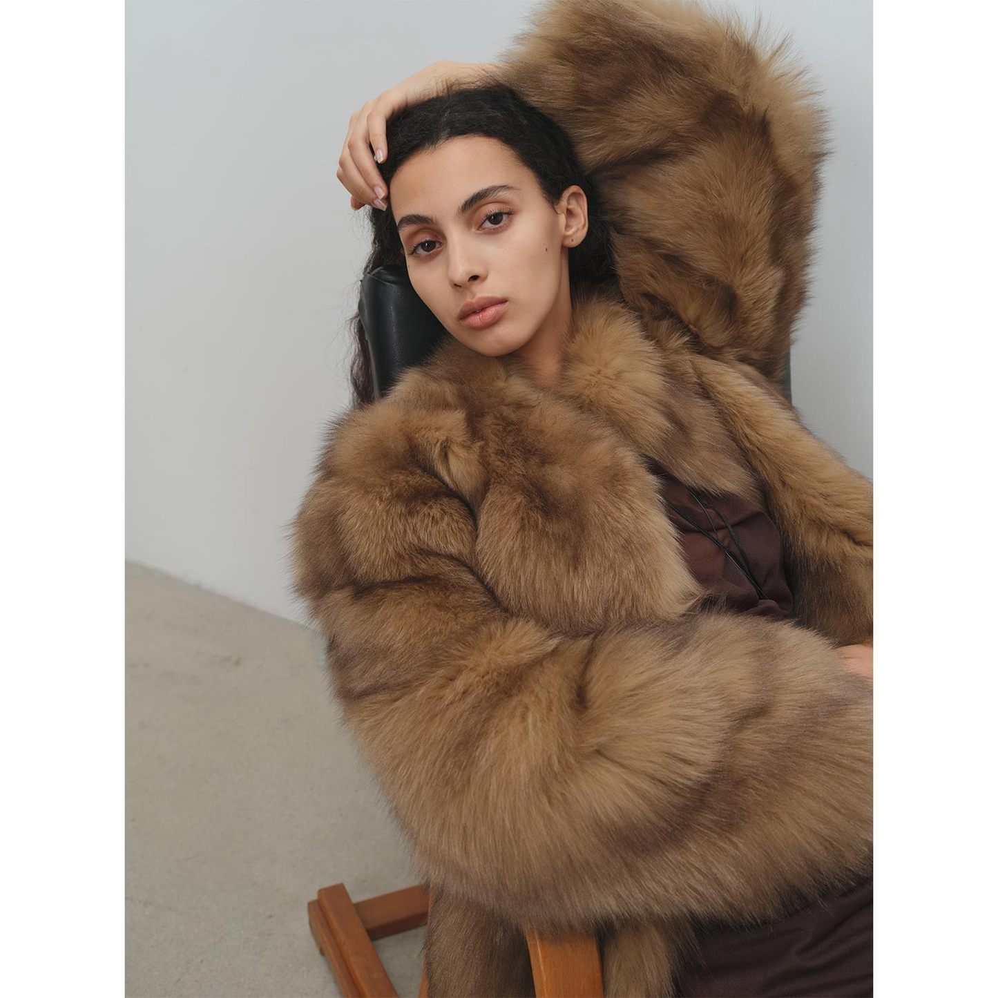 Blue fox fur tie-dye frosted V-neck short fox fur coat for women