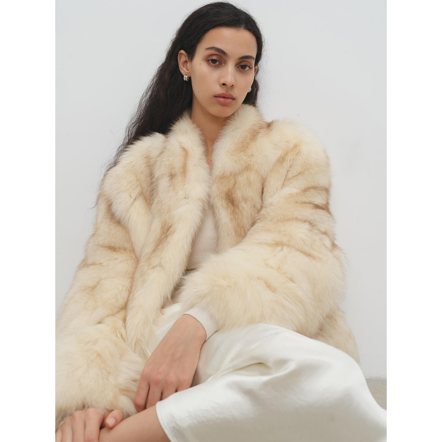 Blue fox fur tie-dye frosted V-neck short fox fur coat for women