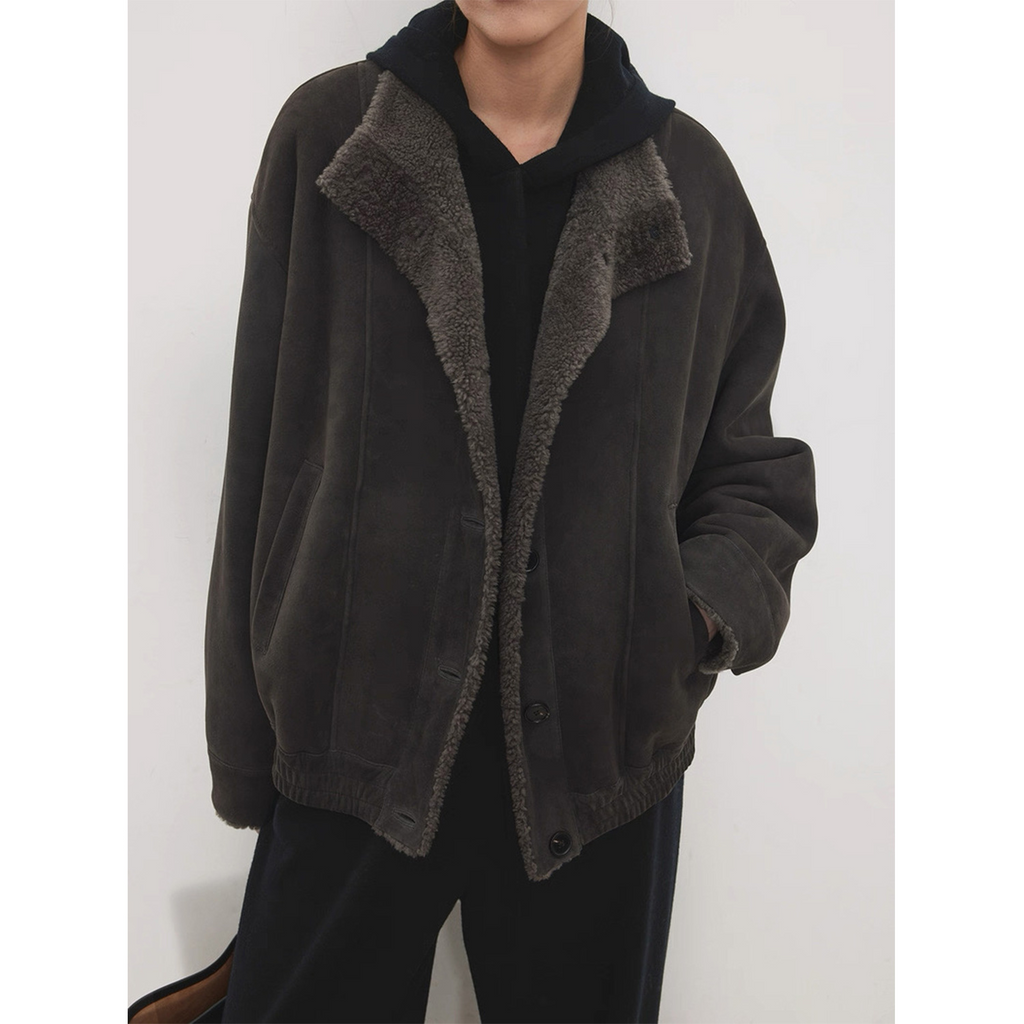 Women’s coat with stand-up collar and fur-trimmed woolen jacket