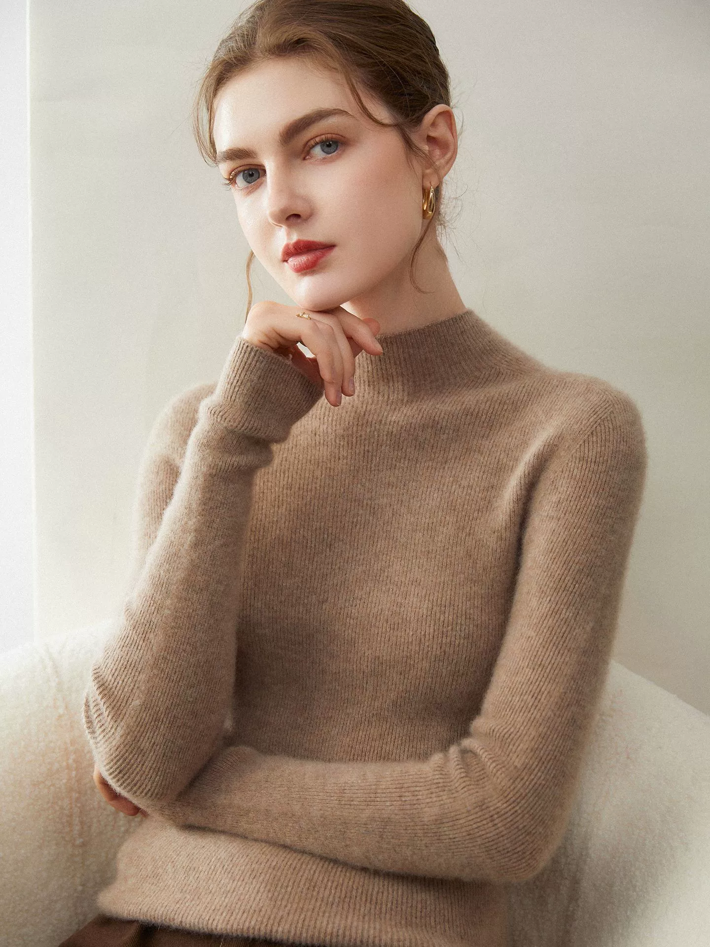Women’s Cashmere Sweater with Half-Collar Design: Made of Pure Cashmere, Slimming Fit, and Ideal as a Base Layer for Knitted Sweaters