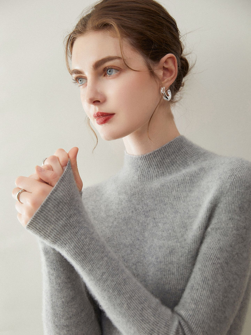 Women’s Cashmere Sweater with Half-Collar Design: Made of Pure Cashmere, Slimming Fit, and Ideal as a Base Layer for Knitted Sweaters