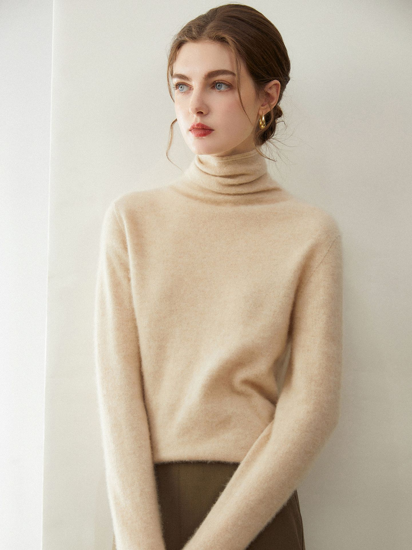 Cuffed, puffed-neck cashmere sweater for women – made from pure cashmere, soft, comfortable to wear, and non-irritating to the skin; perfect as a knitted base layer.