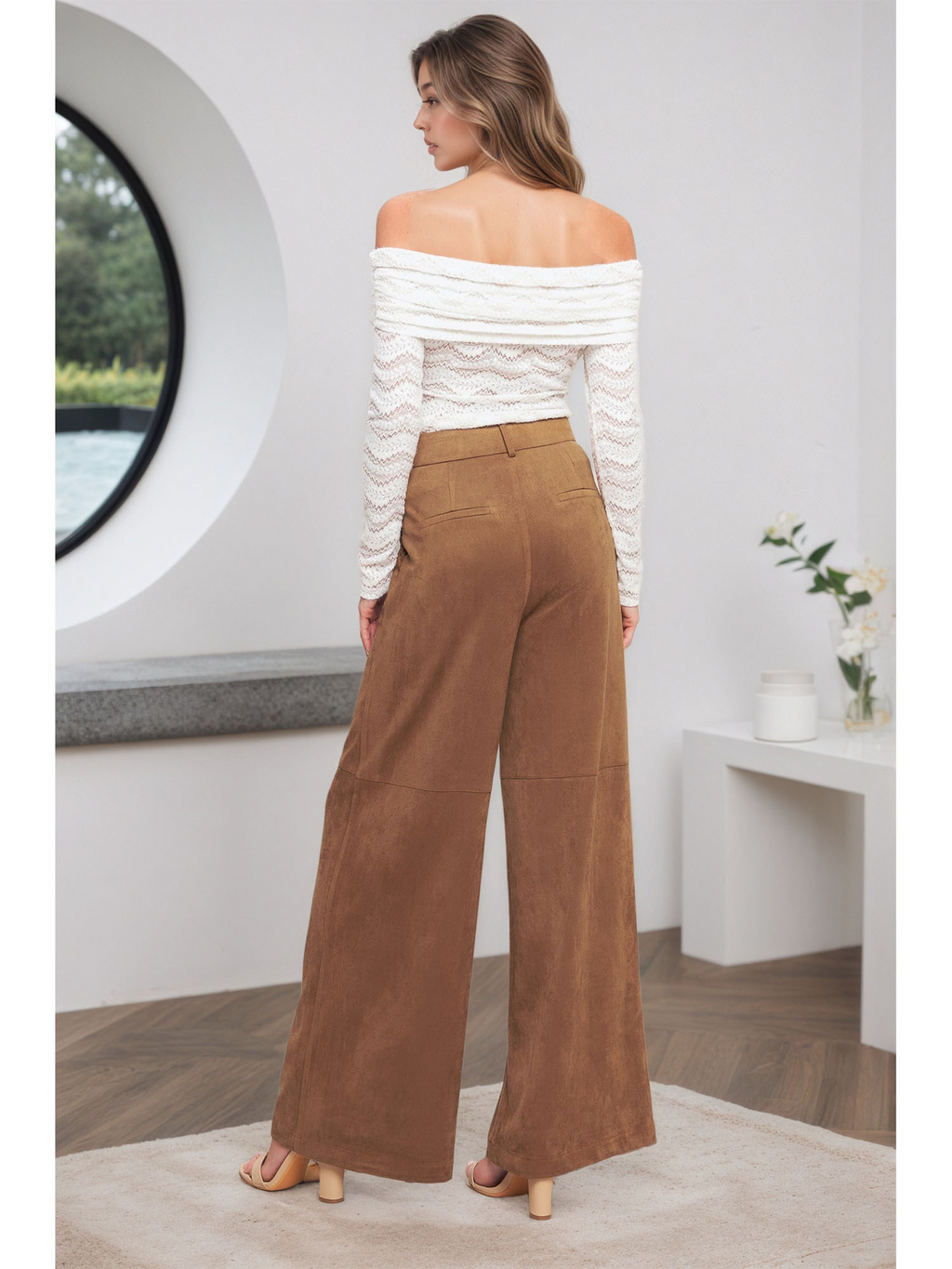 New autumn/winter style women’s leather trousers with a high waist, two pockets, and a casual, straight-leg design.