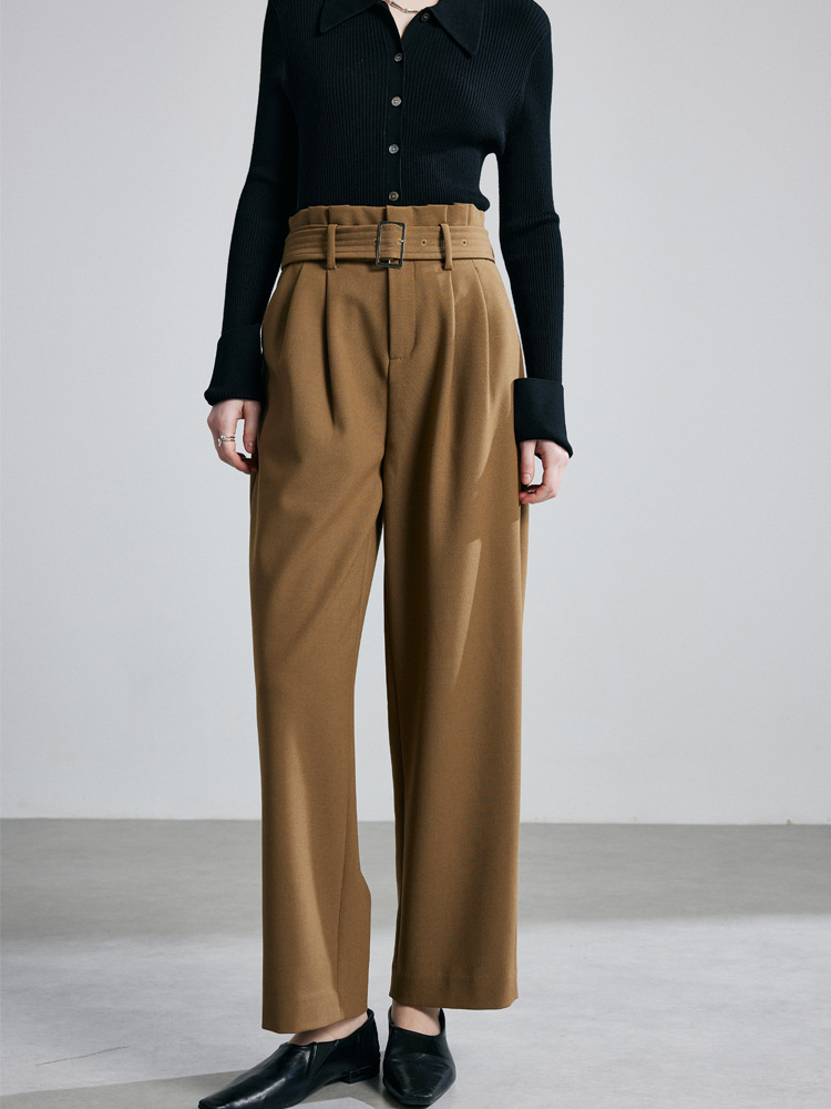 High-waisted, straight-leg trousers for women – a new autumn/winter style that exudes elegance and is perfect for any occasion, helping to slim the figure.