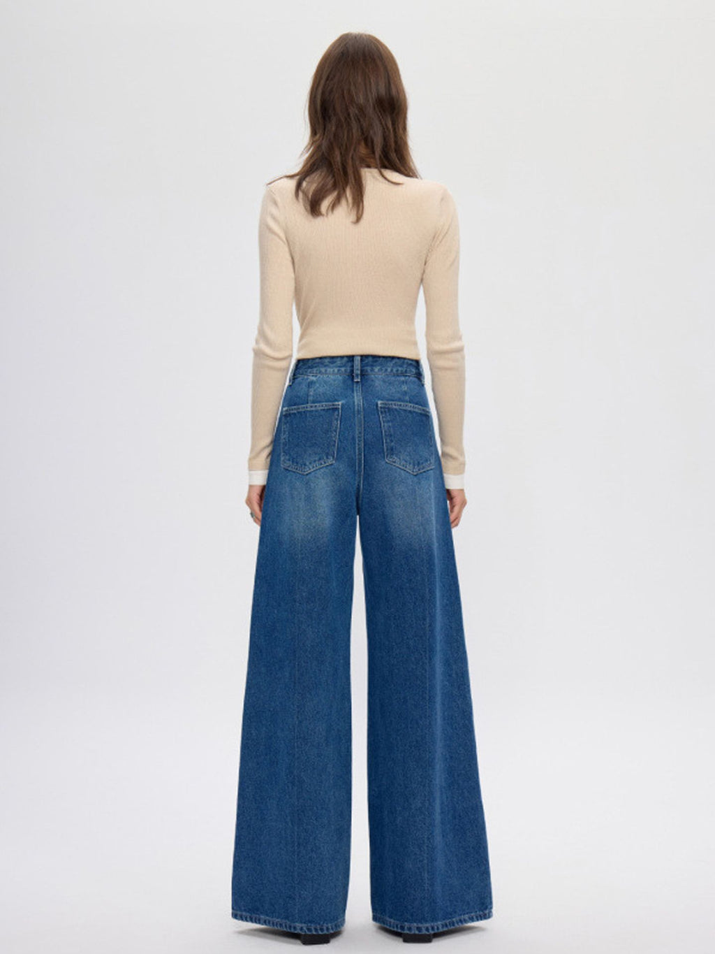 Fluffy, slimming high-waisted jeans for autumn and winter – women’s version, made of pure cotton, featuring a loose, straight fit.