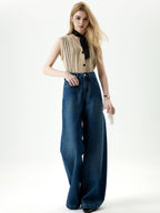 Retro, fluffy, and loose-fitting wide-leg jeans for women – perfect for autumn and winter. These ultra-soft, high-waisted jeans are designed to slim the figure and have a flattering, floor-length silhouette.
