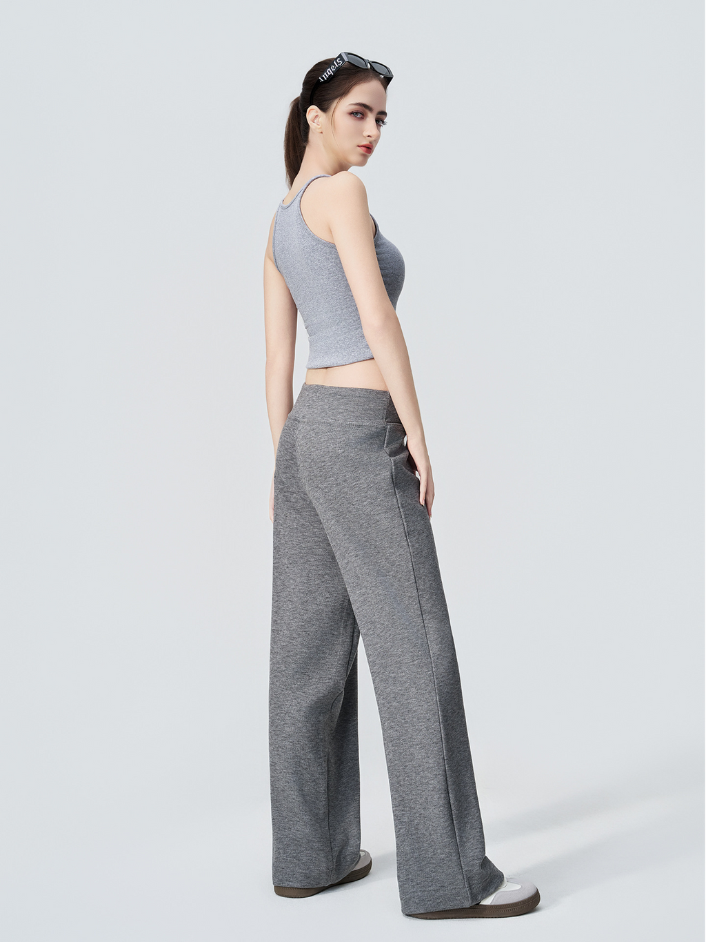 Knitted four-color casual pants; women’s high-waisted, hip-enhancing trousers with a flattering, straight-leg design and wide legs.