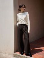 New autumn/winter woolen straight-leg trousers for women – high-waisted, pleated, stylish, and warm.