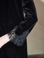New autumn/winter silk velvet dress – a stylish garment that can be worn both as an inner layer and as an outer garment, featuring lace details and a blend of mulberry silk.