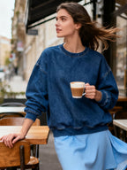 French-style long-sleeved, high-end, and luxurious women’s clothing. Casual, round-necked, cotton sweater with thick fabric; perfect for autumn and winter.