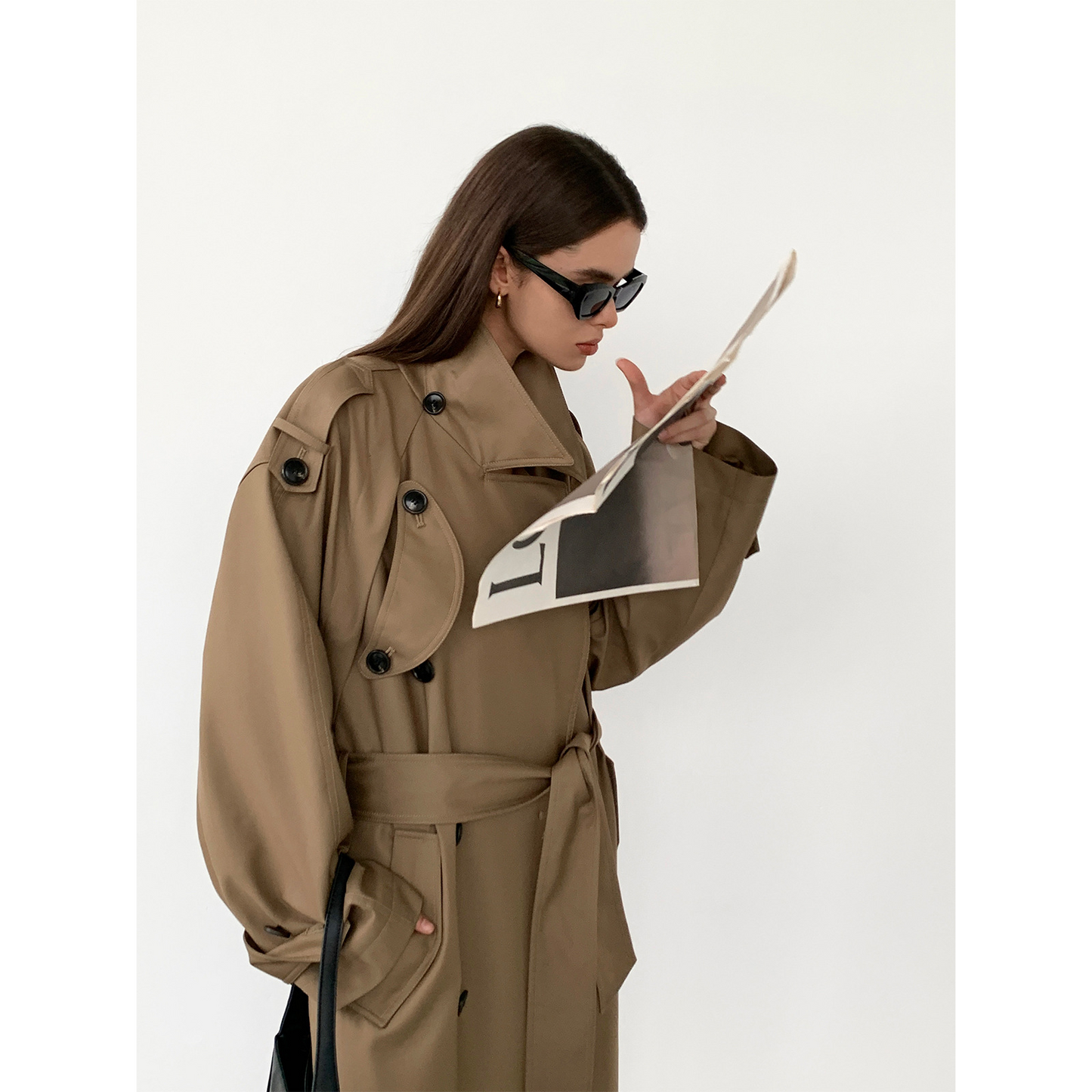 Parisian Dream Oversized Lapel Double-Breasted Mid-Length Elegant Trench Coat for Women (High Street Style)
