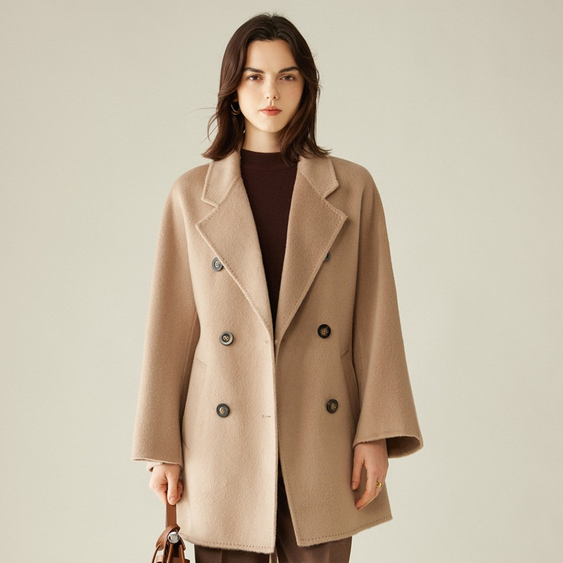 Camel double-faced wool coat for women, new winter style, loose fit, mid-length, Hepburn style wool coat.